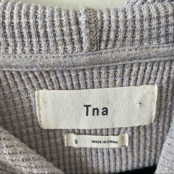 ARITZIA-TNA Waffle Knit Nevado Thermal (Small) - Picture 13 of 13